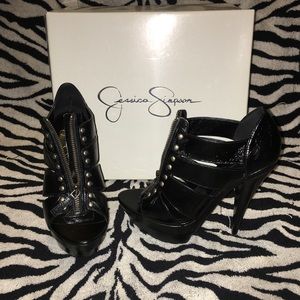 Jessica Simpson platform heels